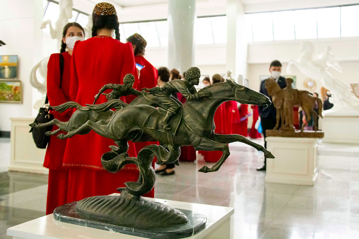 Главный герой выставки – ахалтекинский конь